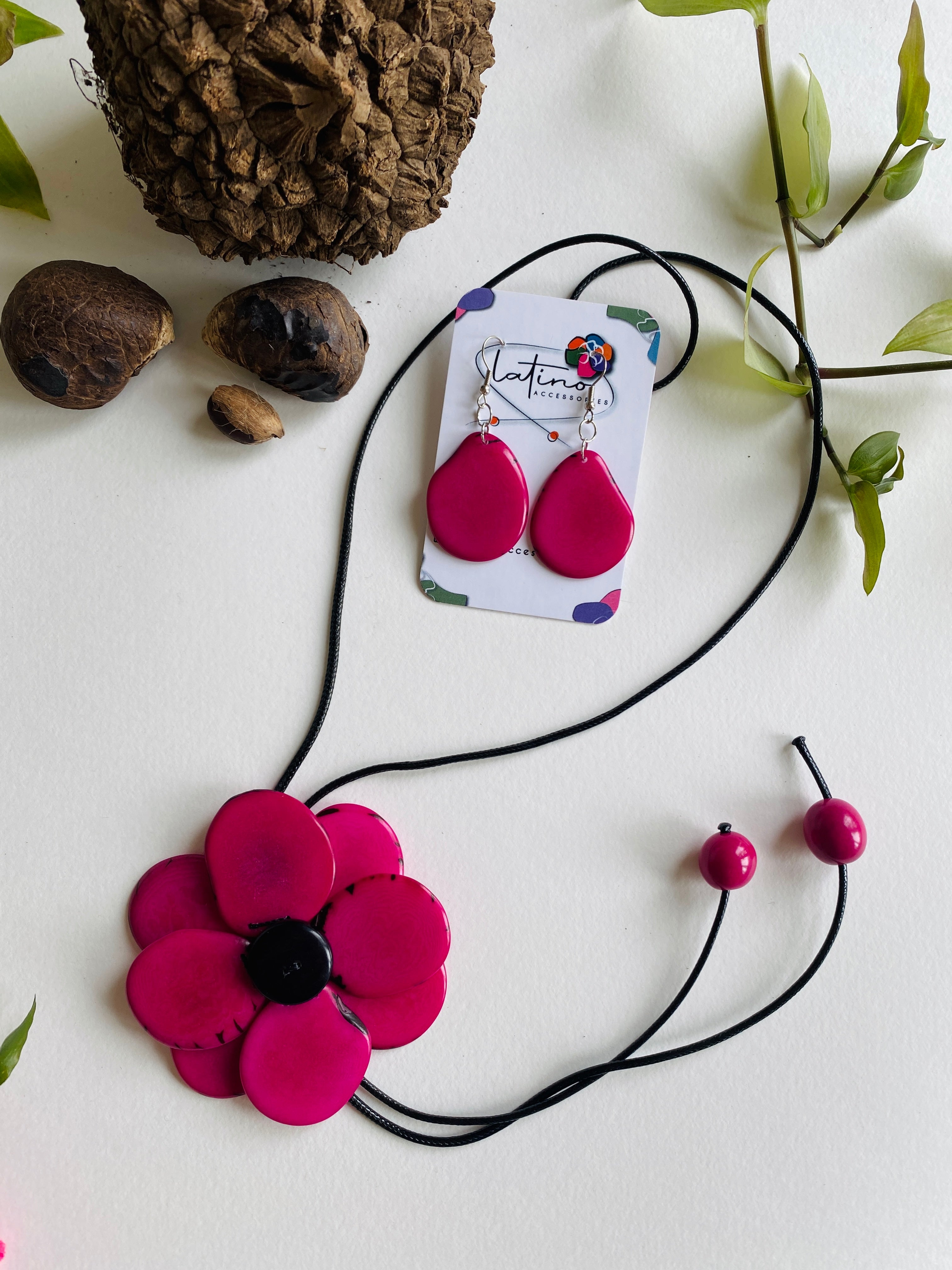 Margarita Tagua Necklace Set - Fuchsia Pink